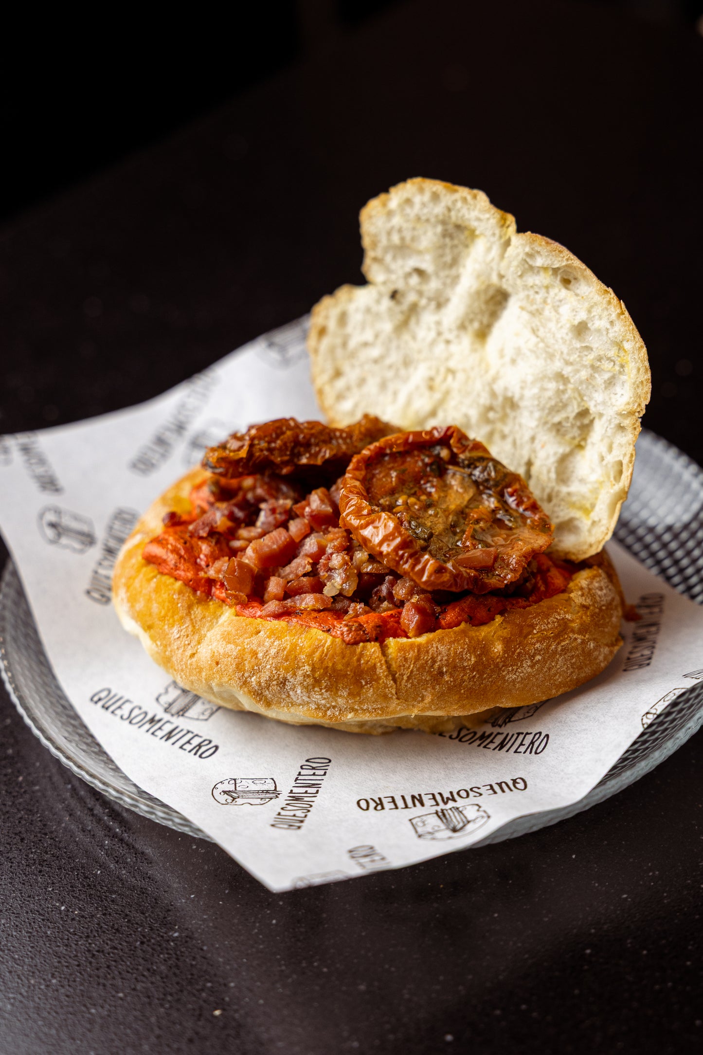 GOUDA PESTO ROJO
