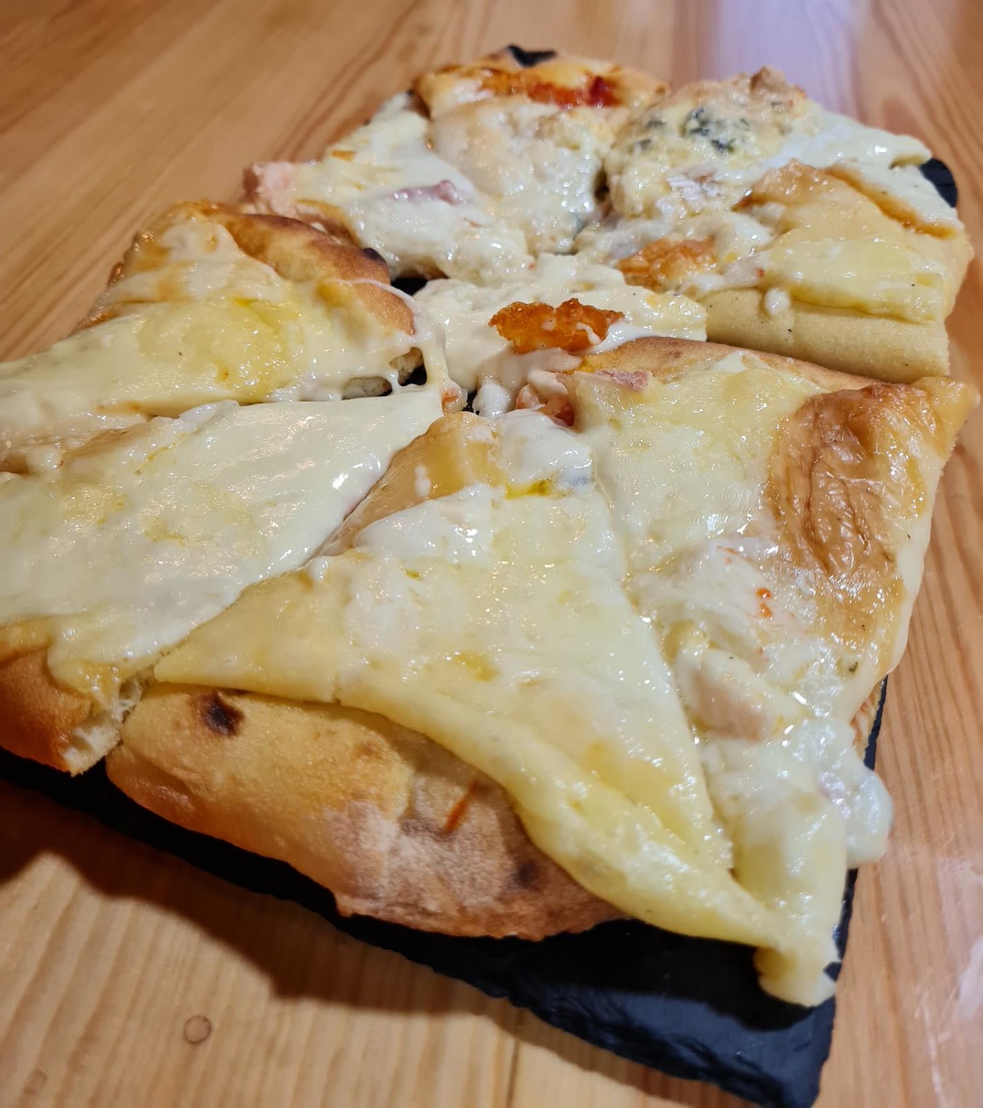 Pizza 11 quesos