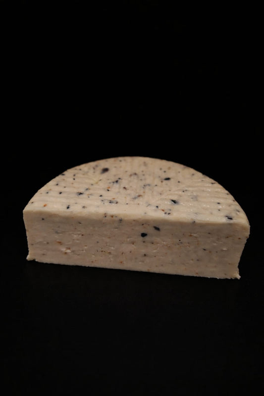 QUESO DE CABRA TIERNO CON TRUFA Y BOLETUS